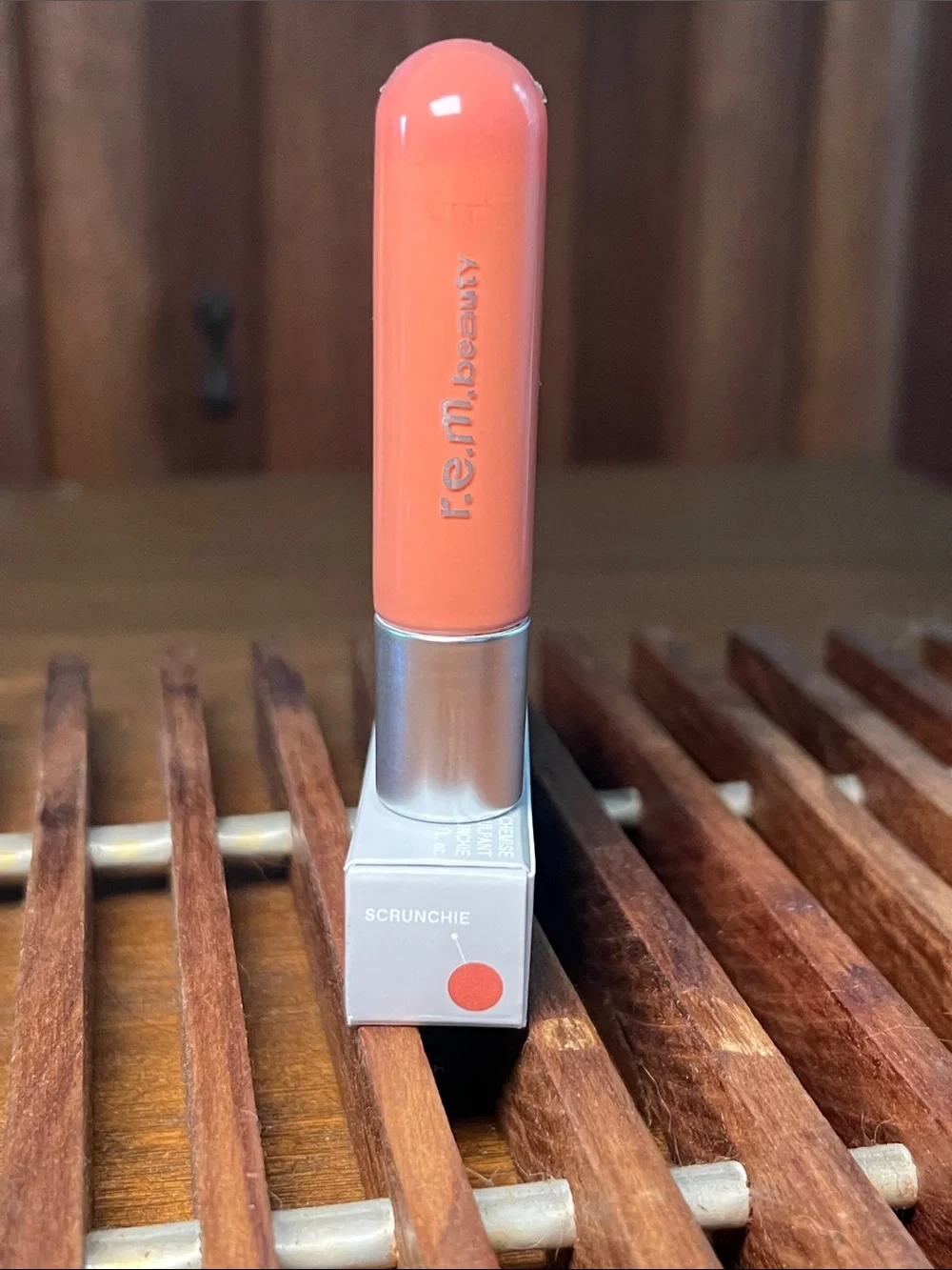 r.e.m. beauty Lip Gloss - scrunchie